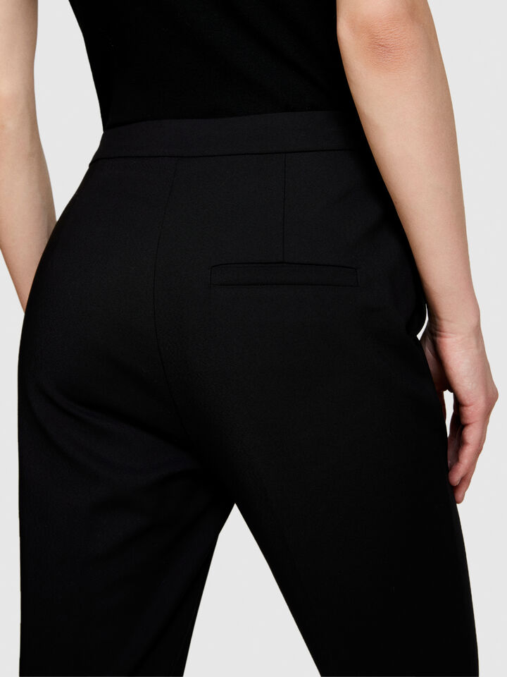 Cigarette trousers - women's skinny fit trousers - Black | Sisley image number 5